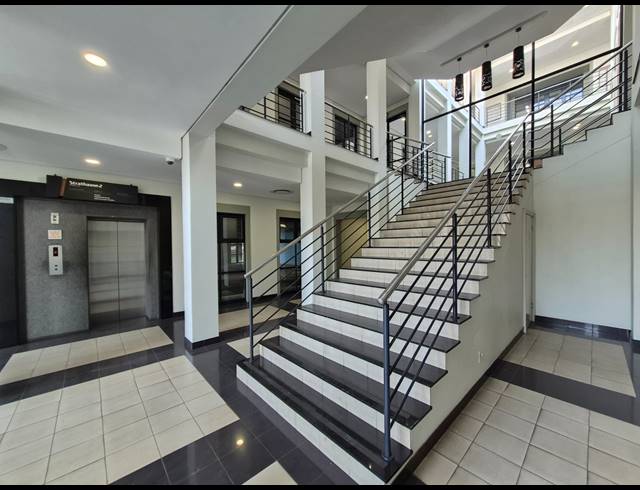 676M² OFFICE TO LET IN SANDTON CENTRAL